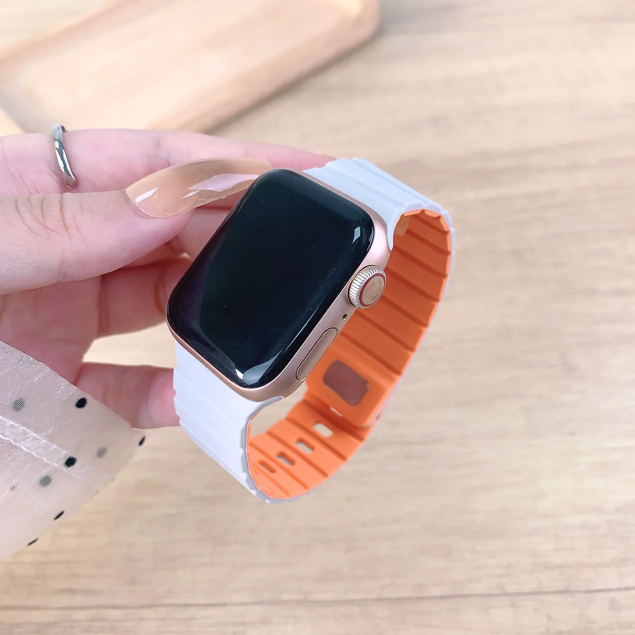 애플워치용 마그네틱 실리콘 스트랩 40mm 44mm 4 - Smartwatch Apple Watches For Men 리뷰 및 가격
